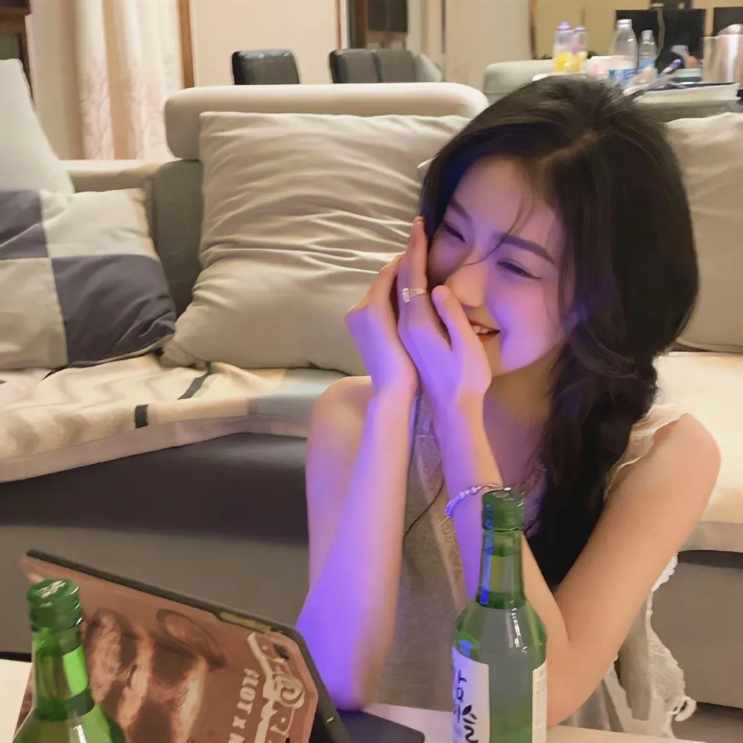 剧组工作人员迟到让全组苦等，片方火速回应，深夜持续发酵